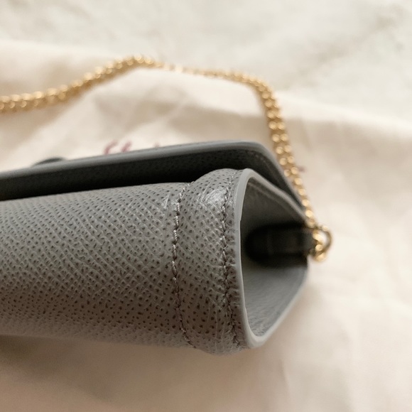 New Ferragamo Vara Bow Mini Leather Crossbody - Picture 5 of 14